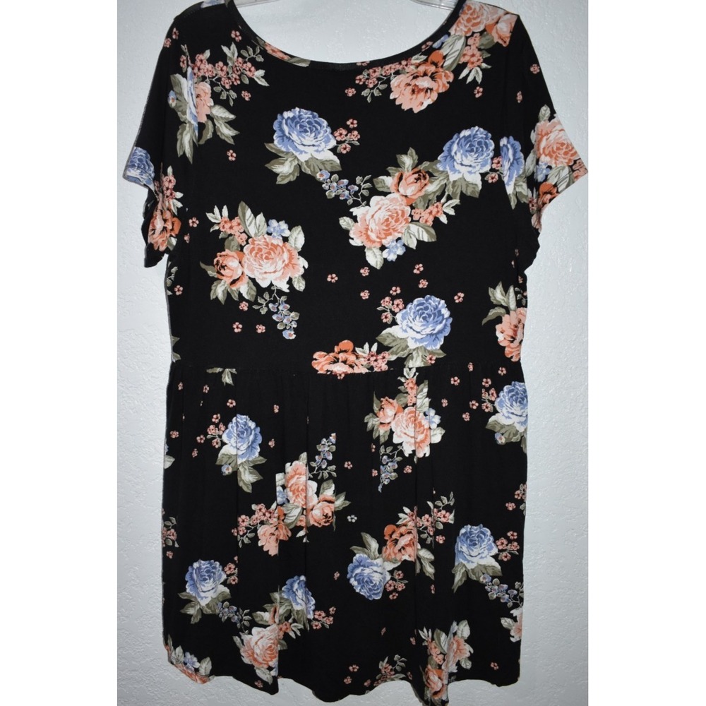 TORRID 0X Soft Stretch Tunic BABYDOLL Scoop Neck High/Low Hem Button Front Black - Picture 2 of 16
